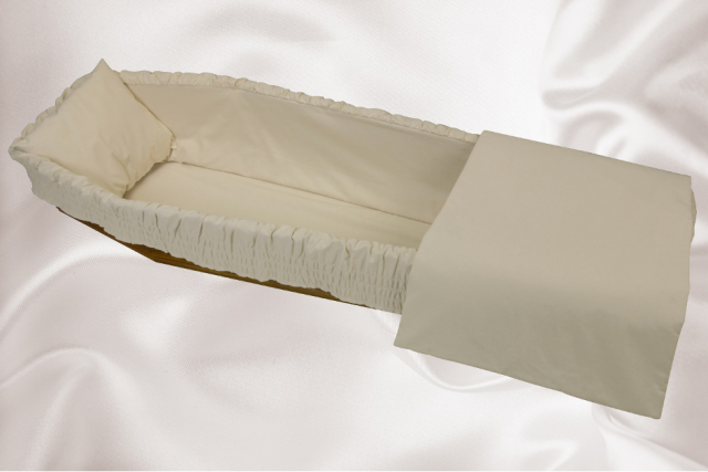 TISSU LIN : 60 % Coton – 40 % Lin COUVERTURE Non tissé collé - Droite Retournée Plus large OREILLER : Lin DESSOUS : Taffetas BANDE : Lin 150 gr Non tissé Collé – Volant froncé